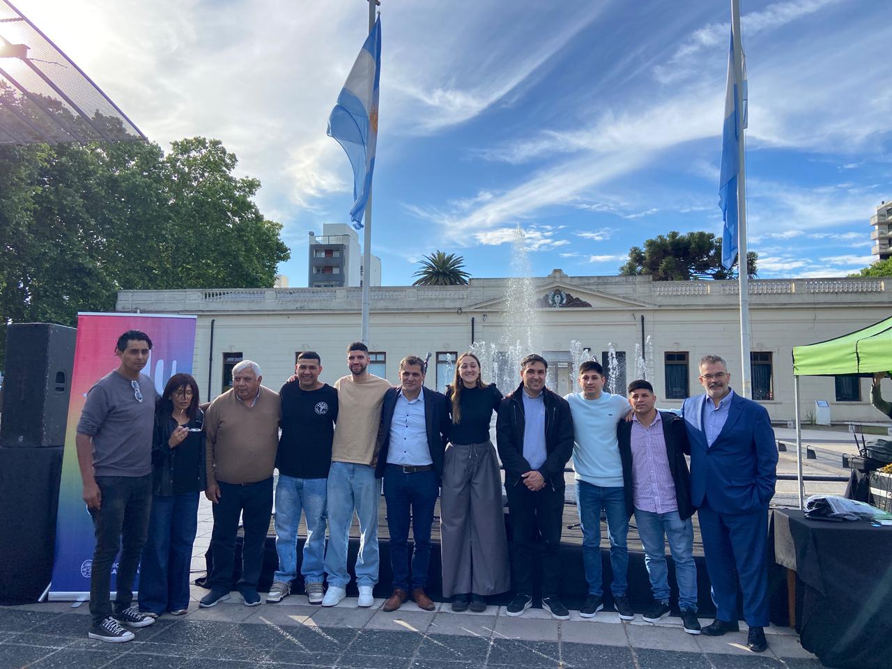 El IPAC y el Municipio de La Plata participaron de la entrega de equipamiento que adquirió la Cooperativa “Mi Ciudad” con financiamiento del programa provincial “Impulso Cooperativo”